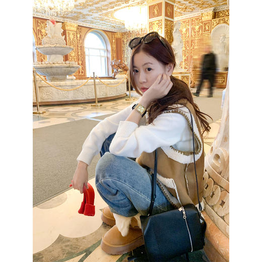 <曾小咸推荐>现货秒杀 ！微信超特价！皮毛一体羊羔毛马甲 日常218.88 立减118.89 秒杀99.99！！白色刺绣毛衣 秒杀89.99！ 商品图4