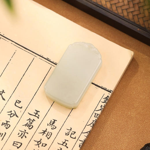 天然和田玉平安无事牌吊坠 新中式玉佩 男女同款保平安挂件 商品图0