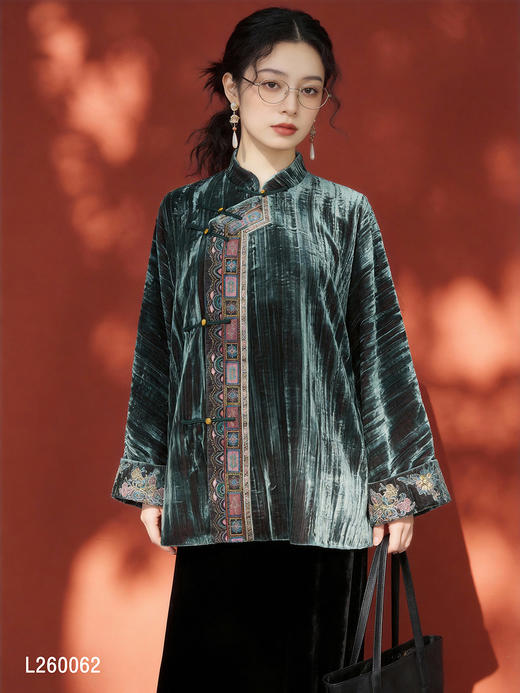 L260062丝绒外套 商品图0