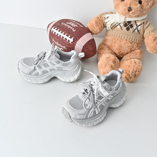 经典鲨2026年春季专柜新品网面系带透气跑步休闲鞋老爹鞋女KW502-617021 商品图3