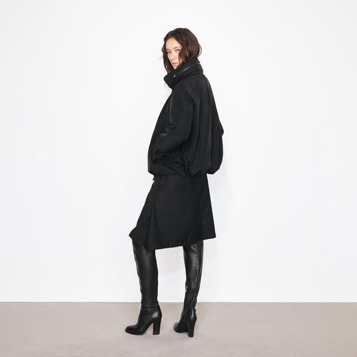 NUTH“立体褶量”黑色宽松可隐藏连帽夹克外套女 商品图0
