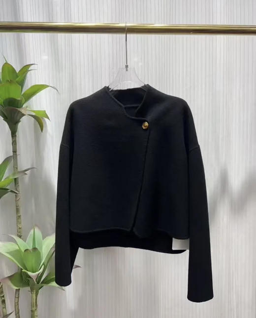 轻奢极简风圆领一粒扣短款羊绒羊毛外套（禁止水洗） 商品图9