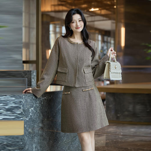 奢姿大码女装2025冬季时尚粗花呢小香风套装胖妹妹气质显瘦两件套9954991140 商品图4