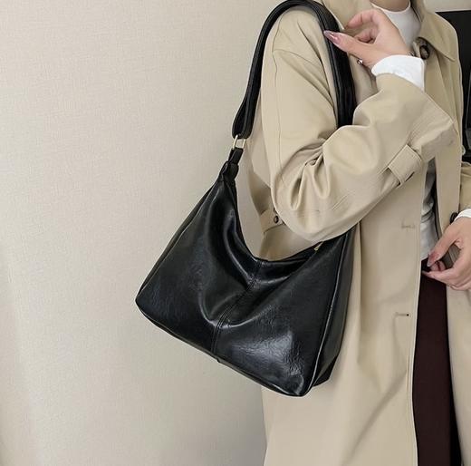 【松弛美学 时尚高级】伊布古奇-慵懒风hobo流浪包 商品图7