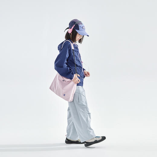 cicochild2026年春季新款女童马卡龙户外包轻防泼水单肩斜跨包 商品图3