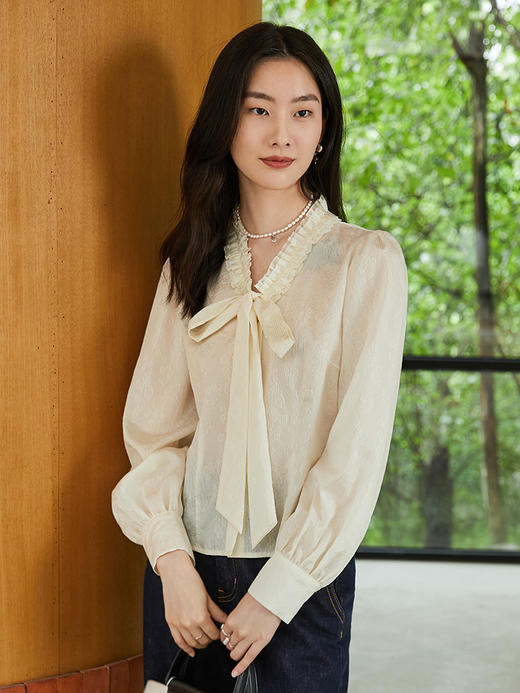 法式奶杏木耳边飘带衬衫 春夏季新款肌理感宽松甜美长袖衬衣 商品图0