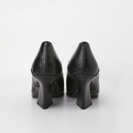 ROMI STUDIO牛皮压鳄鱼纹时尚黑色哑光粗跟高跟鞋RWCLP37447 商品图4