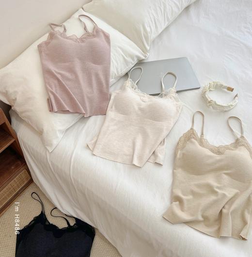 老米优品🎈3-5天！《桑蚕丝竖条纹拼接蕾丝V领细肩带背心》亲暖，精致，唯美内搭~~BX260123A 商品图11