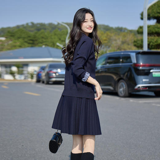 奢姿大码女装2025冬季时尚花边装饰圆领套装胖妹妹气质减龄两件套9854935276 商品图3