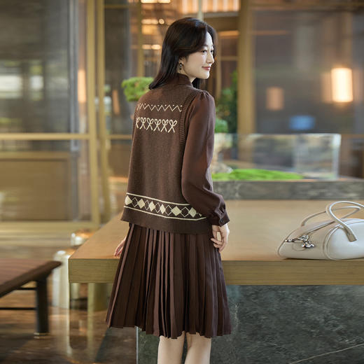 奢姿大码女装2025冬季时尚小狗针织马甲套装胖妹妹气质休闲两件套9554635281AB 商品图3