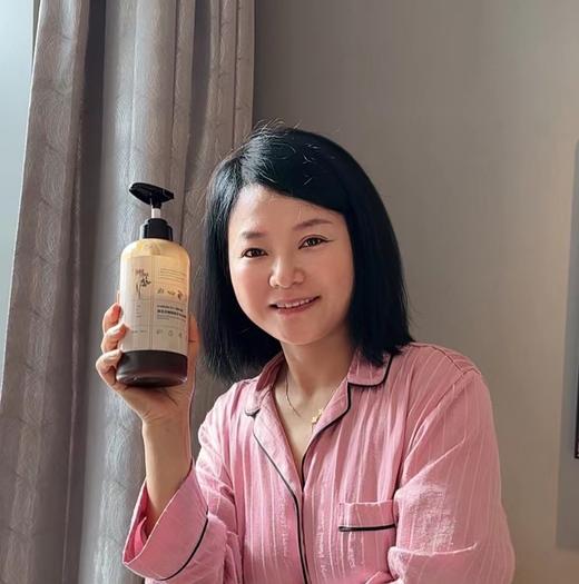 洗护养三合一，悦木花 中草药洗发水+迷迭香姜艾植萃精油洗发露，两款可选；蓬松清爽，无需护发素，细软扁塌发质救星 采用多种植物萃取，洗发水洗发露 商品图4