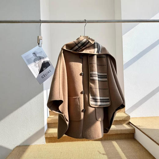 【来点不一样的】独家~高段位！重磅限定！2026复古千金感气质两面穿大衣围巾双面呢斗篷！ 商品图0