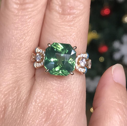 8.58克拉天然绿锆石戒指 商品图1