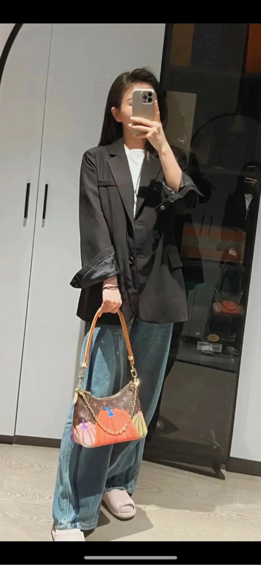 LV 老花拼南瓜印花 草间弥生联名 牛角包 商品图3