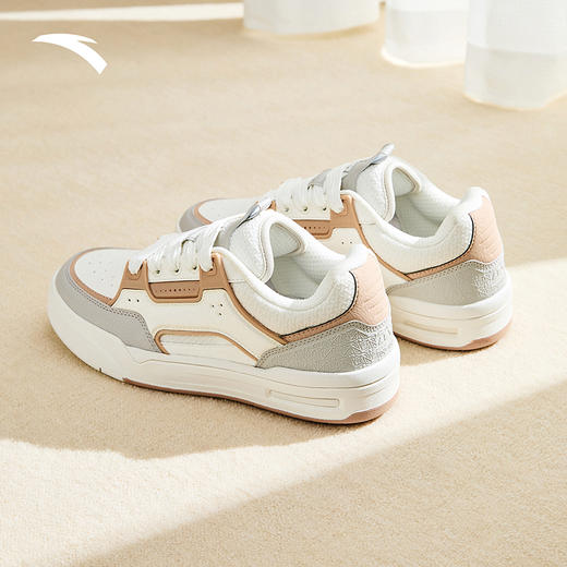 安踏骜杰丨厚底增高女板鞋冬季新款百搭时尚运动休闲鞋122618043 商品图0