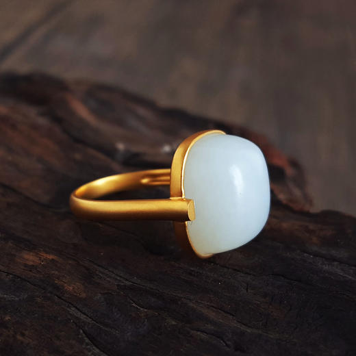 【天然正品】AU750黄金镶天然细腻新疆籽料一级白油润度佳蛋面和田玉戒指14.8*14.6MM（皆取最大值）16号（戒圈可改）060126NJ36 商品图5