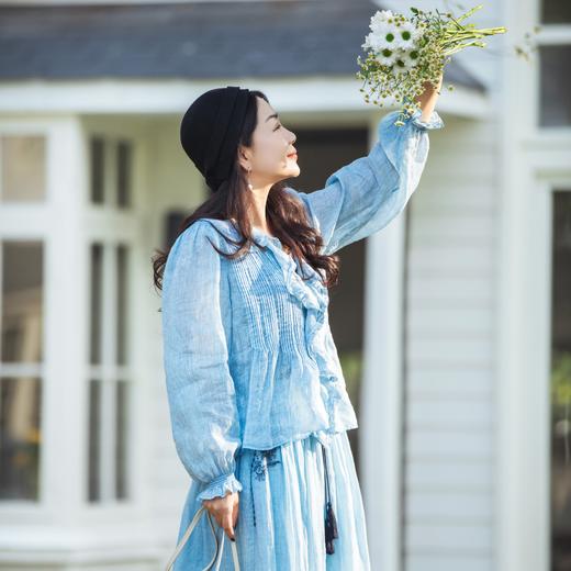 【林栖设计小店】与风共奏|手工炒色苎麻天蓝色温柔荷叶边牙签褶2026春新款衬衣1961180 商品图1
