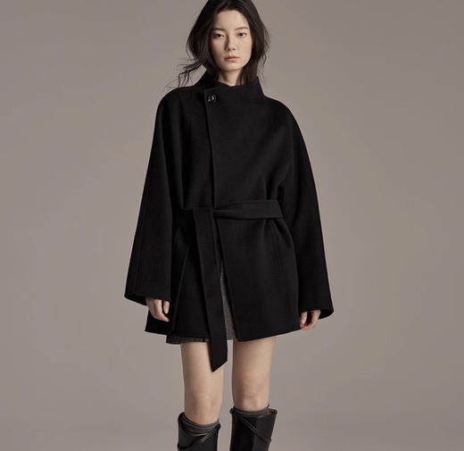 【来点不一样的】可意会不可言传～柜3400+！100%绵羊毛！2026一粒扣高领斜襟双面呢大衣毛呢外套女款！ 商品图0