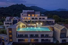 🍃 杭州桐庐康莱德酒店 × 春日雅集 · 至尊揽湖套房 · 两晚连住套餐