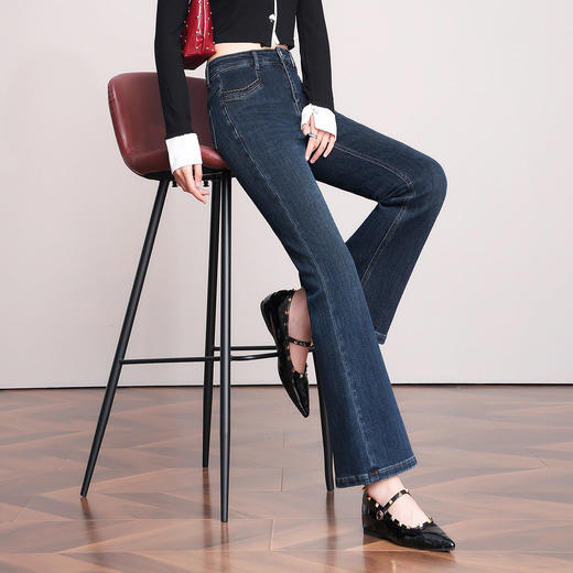「自」全新升级【铂金会员174/天猫229/差价55】(22655)洛诗琳高级感纯色牛仔裤2026春季新款高腰显瘦修身复古微喇裤 商品图1