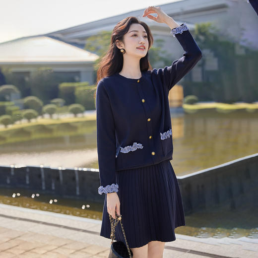 奢姿大码女装2025冬季时尚花边装饰圆领套装胖妹妹气质减龄两件套9854935276 商品图2