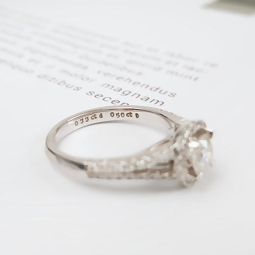 AU750白金群镶经典时尚四爪款0.50克拉钻石戒指13号（戒圈可改）170126TJ11 商品图5