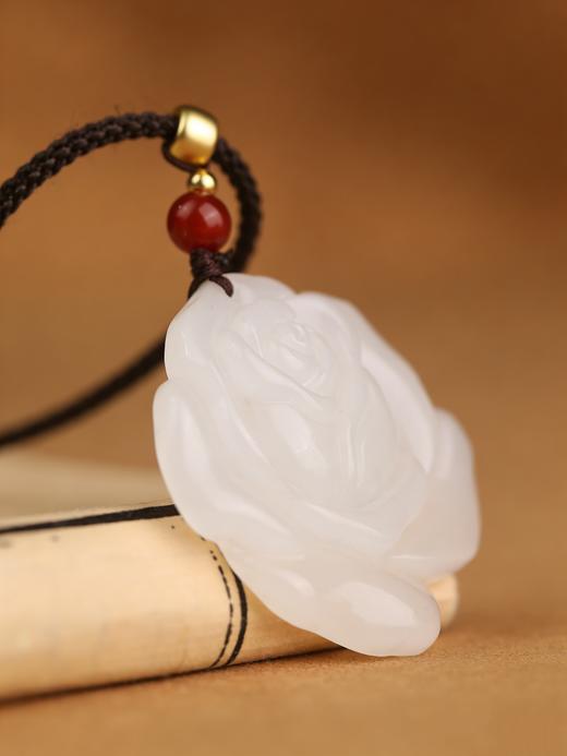 和田玉玫瑰吊坠 国风轻奢锁骨吊坠 送女友闺蜜本命礼物 商品图3