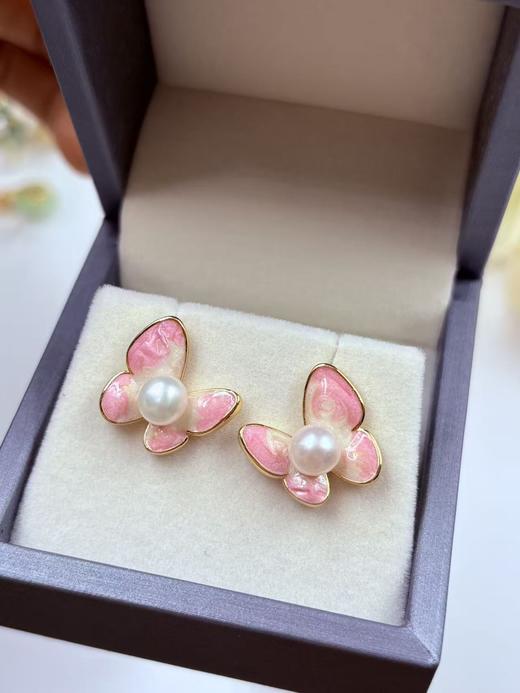 【直播大场福利】新品 天然淡水珍珠耳钉 粉色蝴蝶 925银针 商品图1