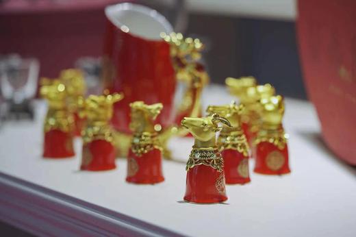 【彼达思】十二生肖陶瓷摇酒器套装 商品图1