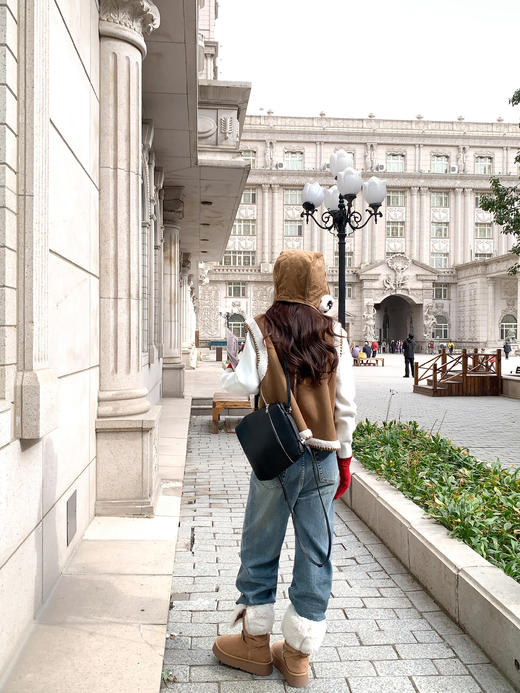 <曾小咸推荐>现货秒杀 ！微信超特价！皮毛一体羊羔毛马甲 日常218.88 立减118.89 秒杀99.99！！白色刺绣毛衣 秒杀89.99！ 商品图6