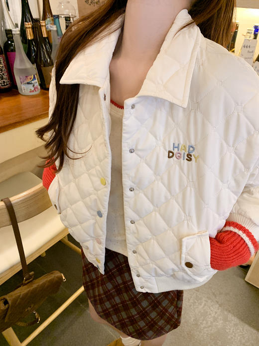 <曾小咸推荐>现货秒杀 ！微信超特价！字母刺绣翻领菱格短外套 日常289.99 立减140 秒杀149.99！！ 商品图14