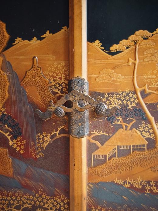 独角鹿西洋古董20世纪中期日本昭和时期出品东方山水楼阁主题黑地金漆莳绘茶棚 商品图8