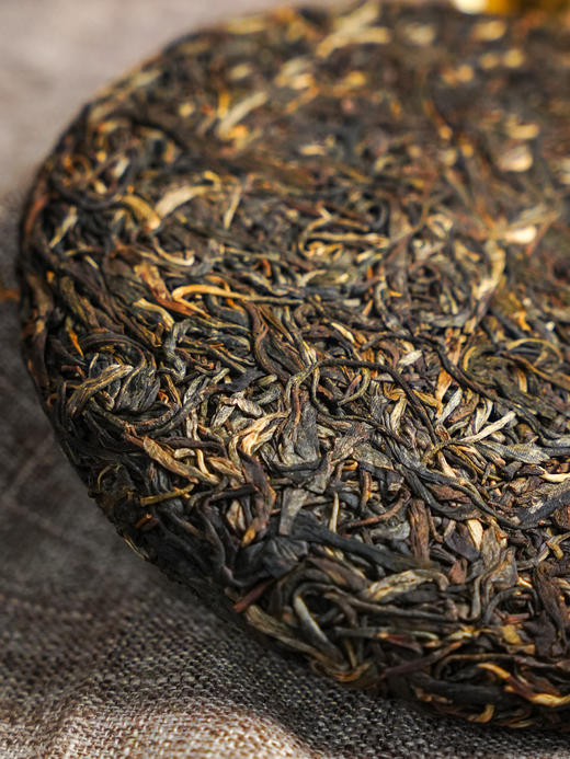 【野放高杆王】2015年头春古树茶老挝高杆古树茶：纯净自然的茶中极品，357克/饼 商品图5