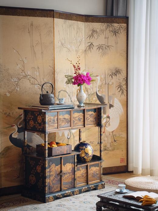 独角鹿西洋古董20世纪中期日本昭和时期出品东方山水楼阁主题黑地金漆莳绘茶棚 商品图0