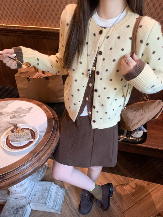 <曾小咸推荐>2.8现货秒杀 ！微信超特价！撞色边开衫 日常189.99 立减100 秒杀89.99！！半身裙  秒杀69.99！ 波点针织衫 秒89.99！ 商品图8