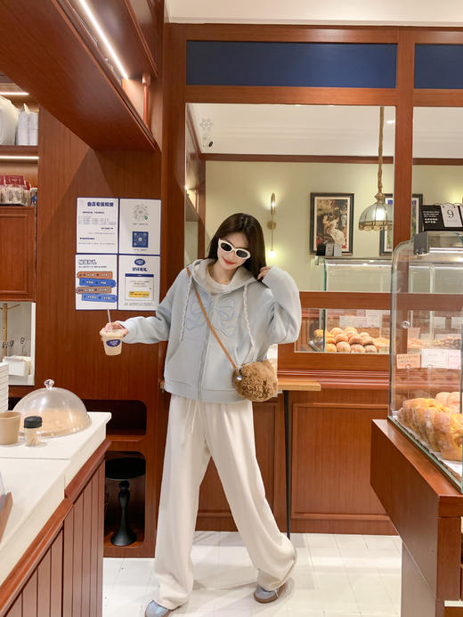 <曾小咸推荐>现货秒杀 ！微信超特价！刺绣蝴蝶结连帽加绒卫衣 日常269.99 立减140 秒杀129.99！！ 商品图8