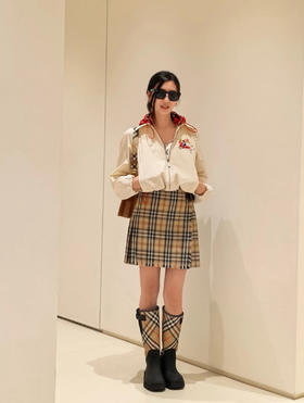 巴宝莉 2026最新款 格纹百褶短裙(KX*MM)