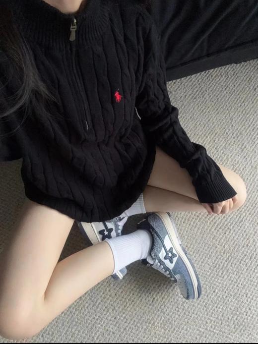 F012406新款精典老花半拉链纯色小马刺绣logo麻花针织内搭百搭套头毛衣 商品图6
