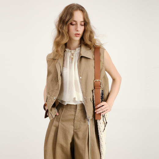 lost in echo2026年春季新款时髦户外工装风翻领宽松短款马甲女 商品图3