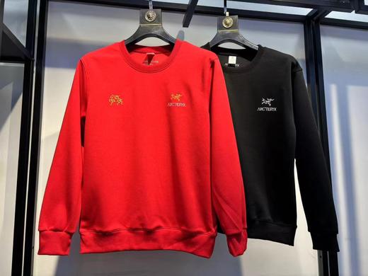 F012451男女皆可穿！早春红马年限定圆领卫衣 商品图1