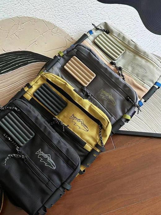 F012495防水耐磨飞钓多功能工具包单肩斜挎包 商品图3