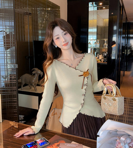 张心子【柔软法则】木耳边开衩针织衫不规则打底衫 U2602015 商品图7