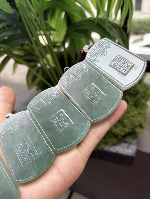 【直播大场福利】糯冰复古翡翠平安牌 年终福利 附证书 随机发货 商品图1
