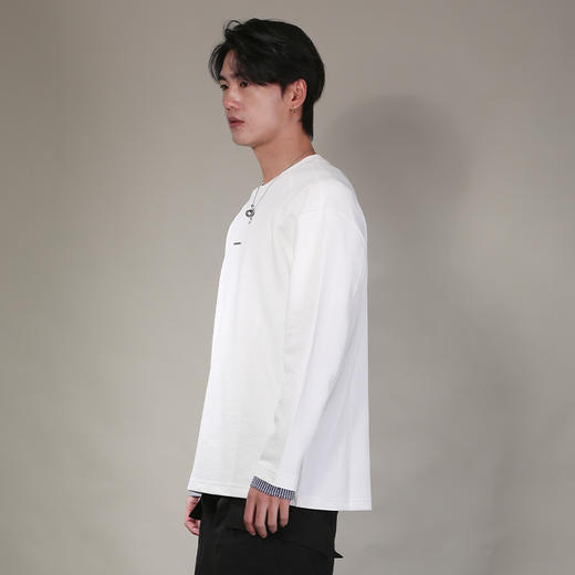 DRONKOO 2026 圆领前金属字母标袖口撞格薄卫衣 商品图1