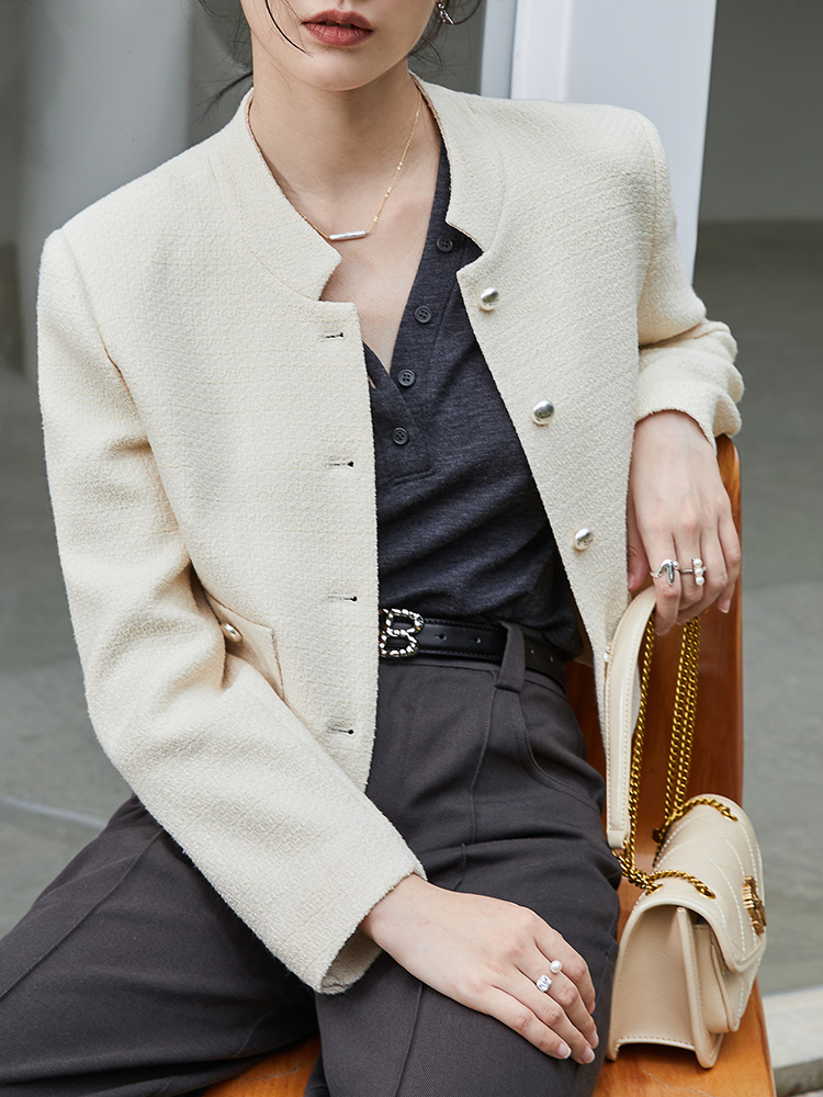 高级感深炭灰长袖 T 恤 春季亨利领设计简约通勤上衣