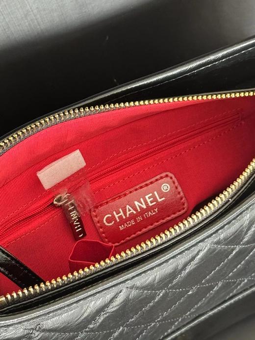 F012409新中号精典款复古链条单肩斜跨流浪包 商品图7