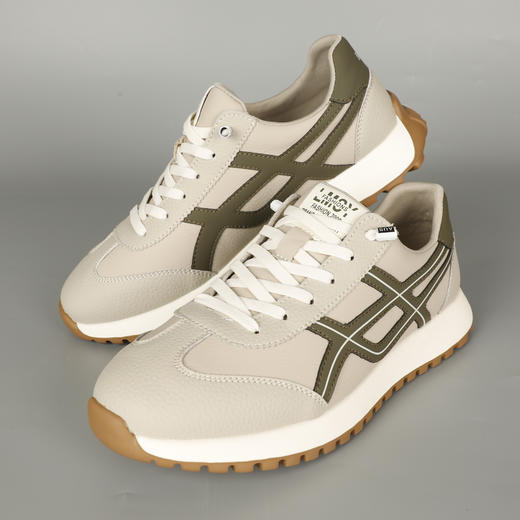 微信25D982-4114轻户外运动鞋 商品图1