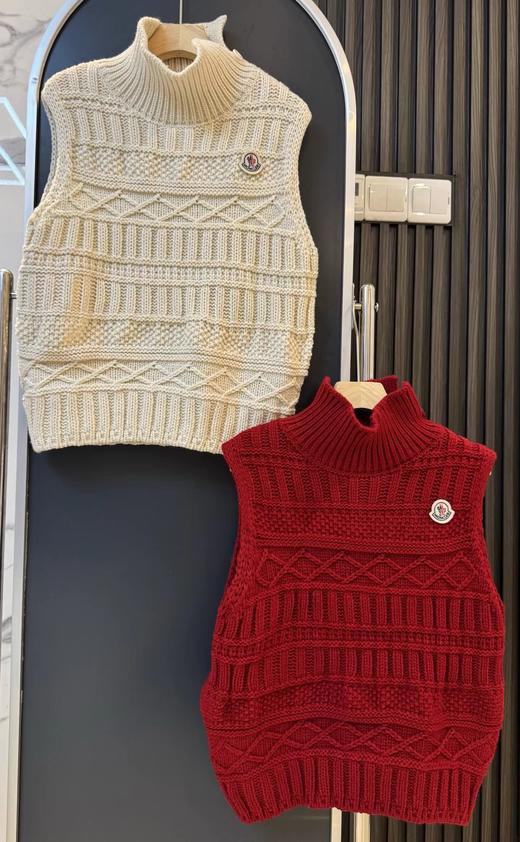 F012421立体绞花纹理内搭打底衫针织马甲女款 商品图9