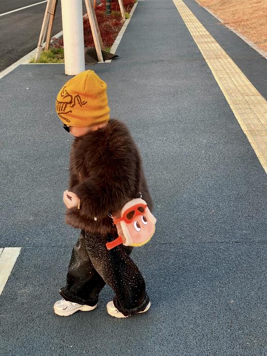 泡泡玛特正品卡塔尔多哈机场限定斜挎包 商品图2