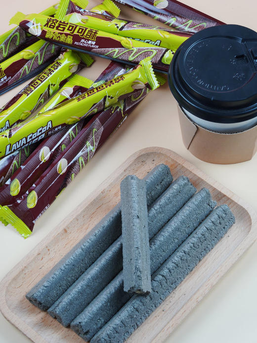 【开心果味可可酥礼盒】❗️一口咬下去咔嚓作响~酥酥脆脆😋入口即化✅浓郁可可香 + 开心果风味脆香，两重风味组合，外层酥脆，内层夹心 商品图4